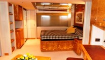 SUNNY HILL -  Master Cabin